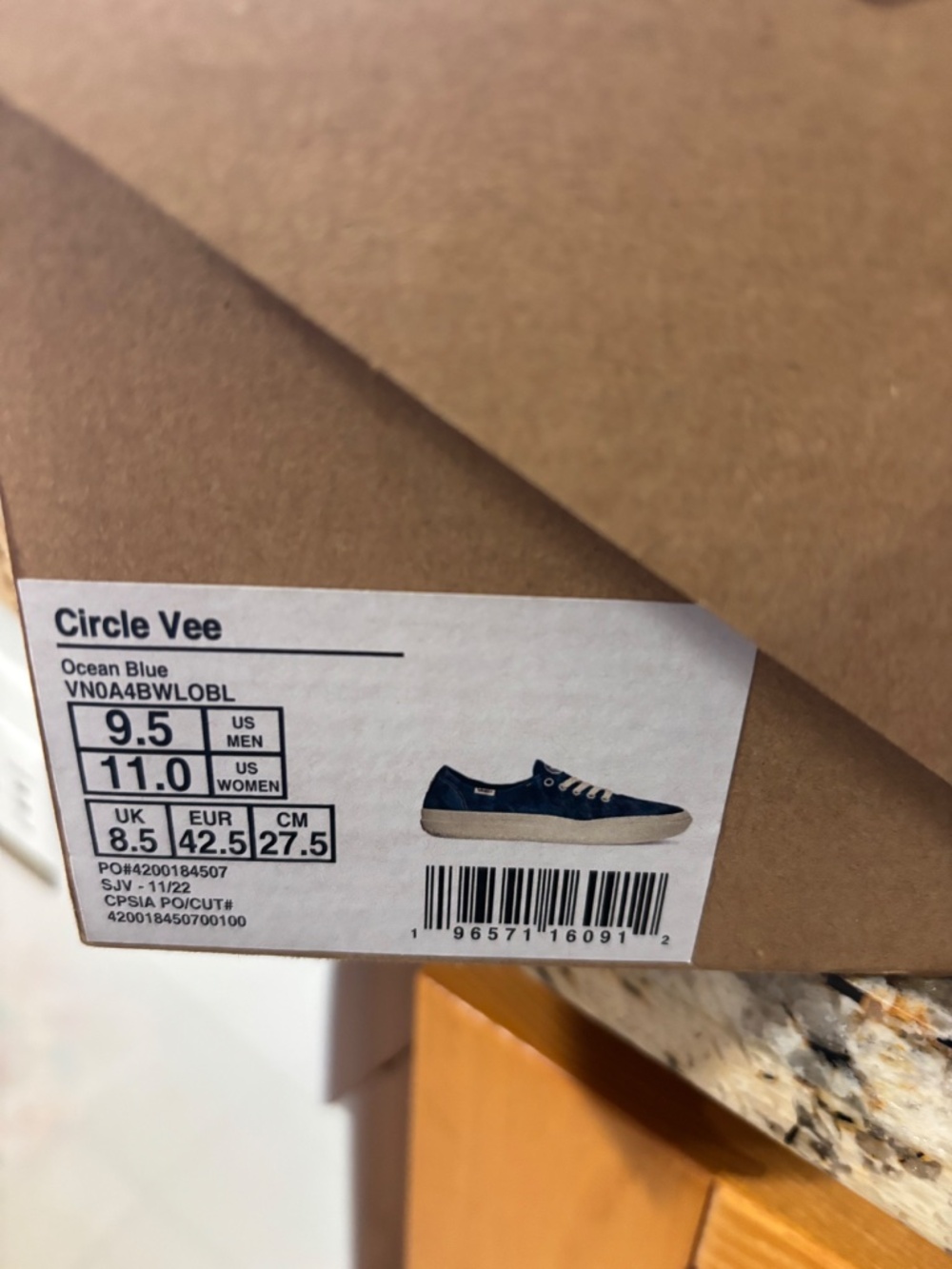 Vans - Picture 4 of 4